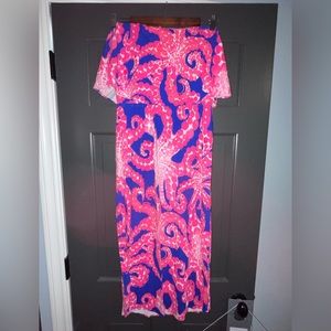 Beautiful strapless Lilly Pulitzer Dress. Excellent Used Condition in Size M.